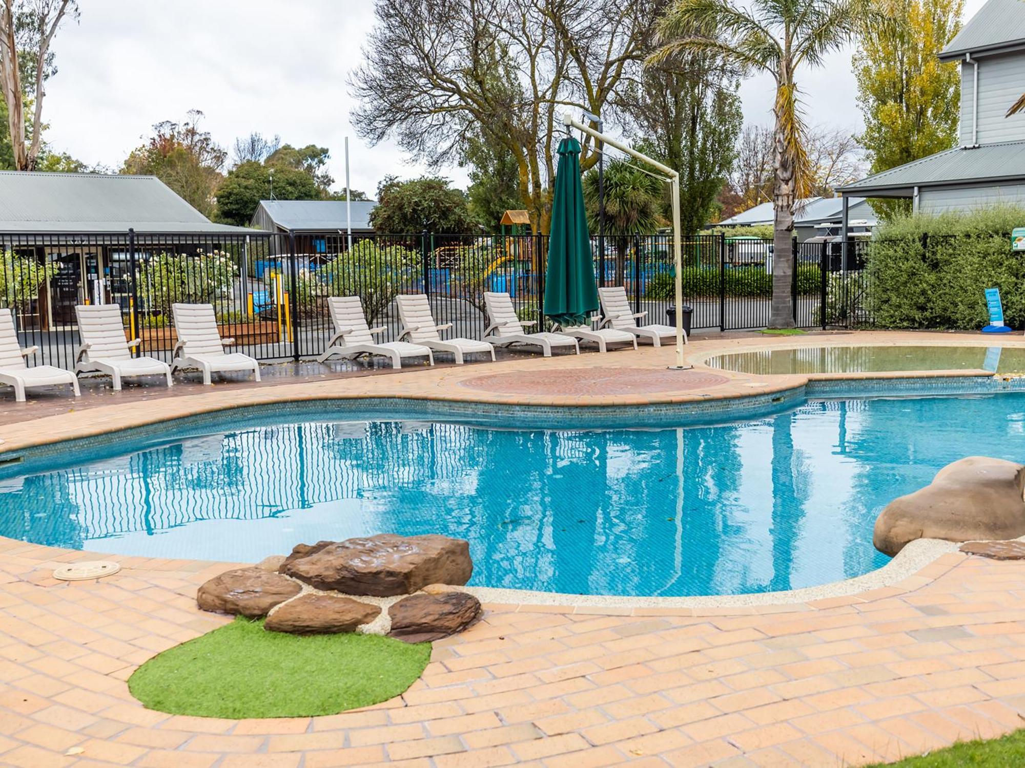 Nrma Ballarat Holiday Park 외부 사진